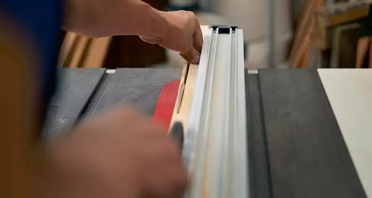 Bifold Door Seal Repair in Eustis, FL