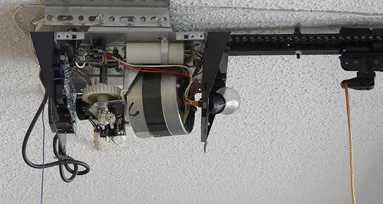 Emergency Garage Door Opener Repair in Eustis, FL