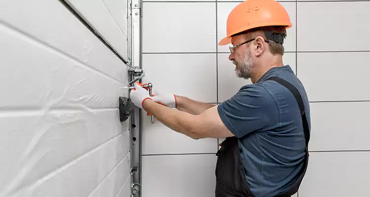 Emergency Garage Door Repair in Eustis, FL