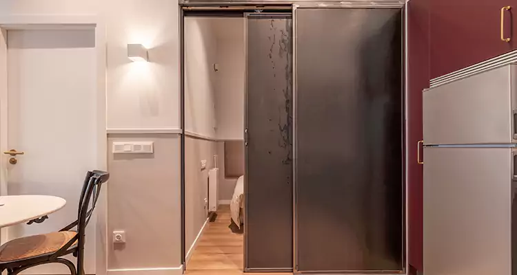 We Fix Closet Sliding Door in Eustis, FL