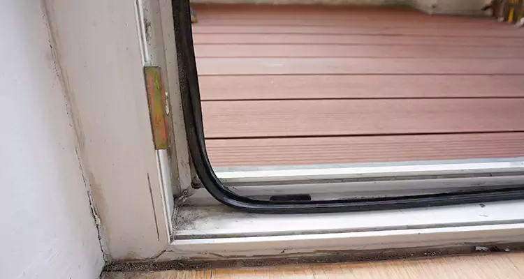 Why Choose Us for Leaking Sliding Glass Door Repair in Eustis, FL?