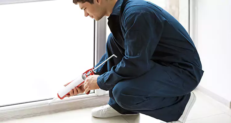 Window Glass Caulk Repair in Eustis, FL