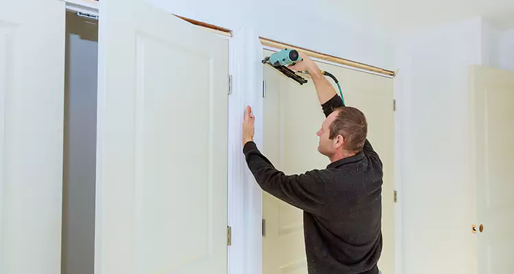 Top Rated Door Fixing ServiceFixing Garage Door Track in Eustis, FL