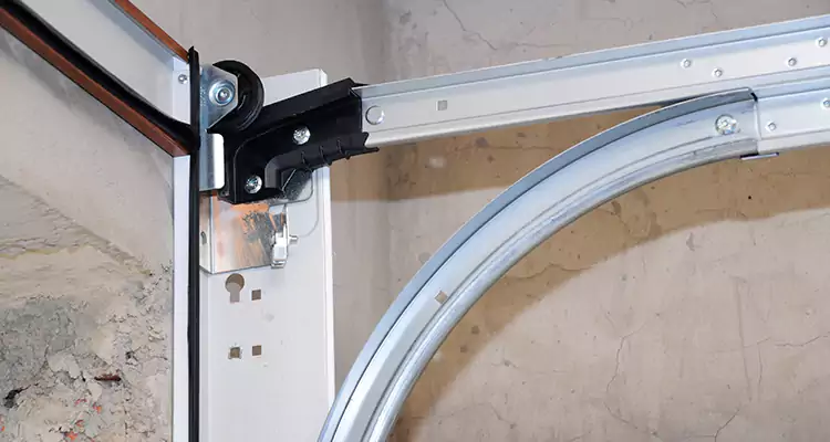 Maintain Liftmaster Garage Door Off Track in Eustis, FL