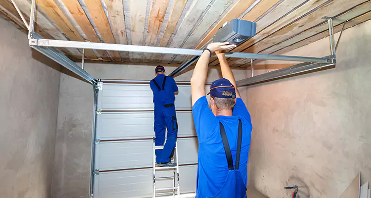 Garage Door Opener Technician in Eustis, FL