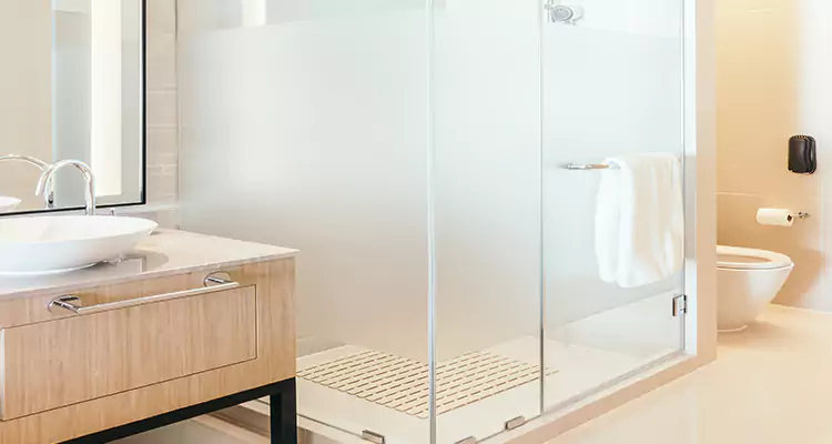 Expert Shower Door Fix and Repair in Eustis, FL