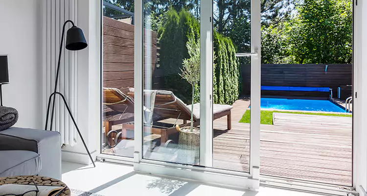 Fixing A Sliding Screen Door Roller in Eustis, FL