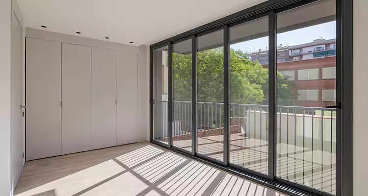 Fix Sliding Screen Door Track in Eustis, FL